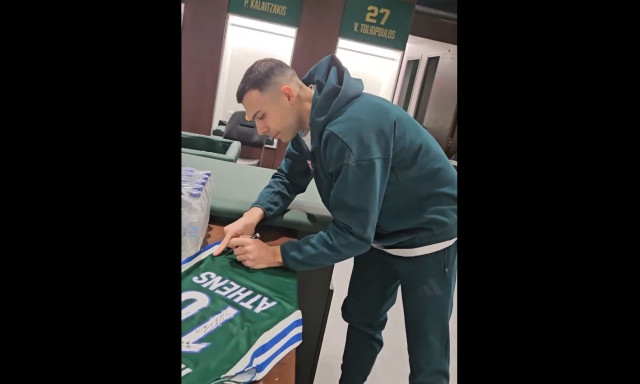 Παναθηναϊκός: Η πολύ όμορφη κίνηση του Σλούκα για τη μικρή Σίλια (vid)