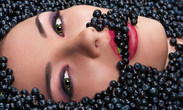 Ουσία από τα μύρτιλα μείωσε τα σημάδια γήρανσης σε μόλις 28 ημέρες