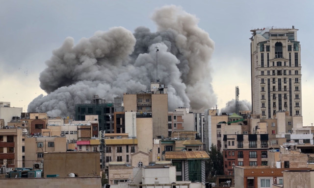 Axios: Η αμερικανο-ισραηλινή επιχείρηση κατά του Ιράν ενδέχεται να διαρκέσει μέχρι τον Σεπτέμβριο