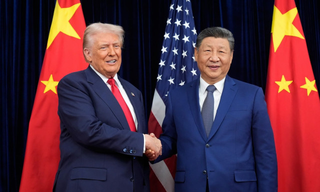 Τραμπ πιέζει την Κίνα για τα Στενά του Ορμούζ – Απειλεί με αναβολή της επίσκεψής του