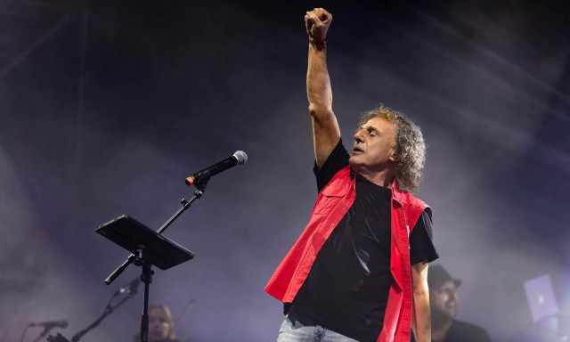 Βασίλης Παπακωνσταντίνου - Σάββατο 20 Ιουνίου στο Θέατρο Βράχων «Μελίνα Μερκούρη»