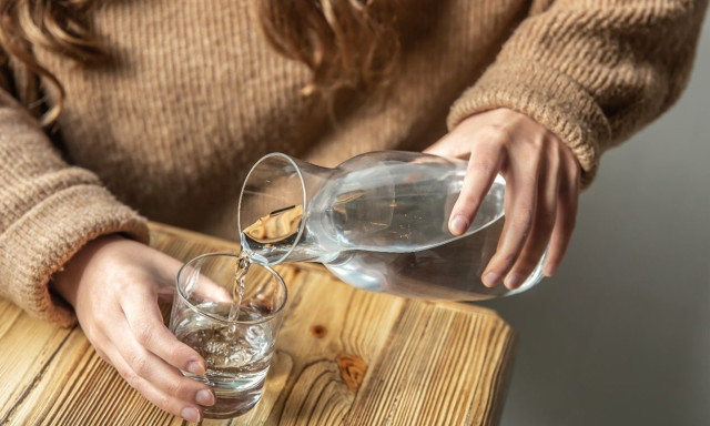 Πόσο νερό καταναλώνουμε πραγματικά καθημερινά;