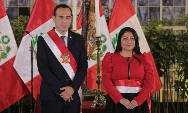Περού: Παραιτήθηκε η πρωθυπουργός Μιράγιες