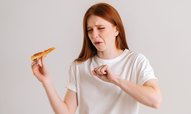 Τι να κάνετε αν η τροφή κατέβει από τον αεραγωγό αντί τον οισοφάγο