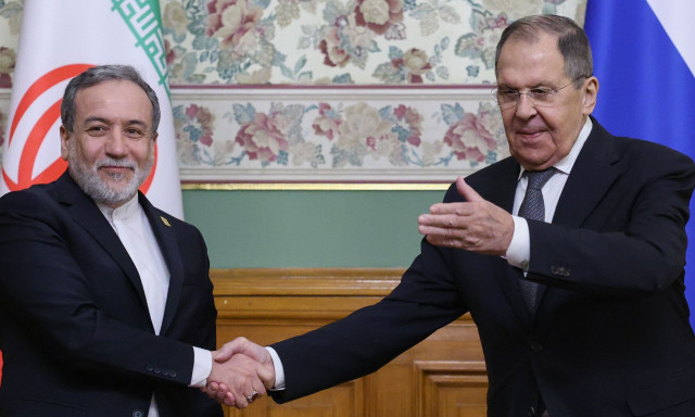 Wall Street Journal: Η Ρωσία επεκτείνει τη στρατιωτική συνεργασία με το Ιράν