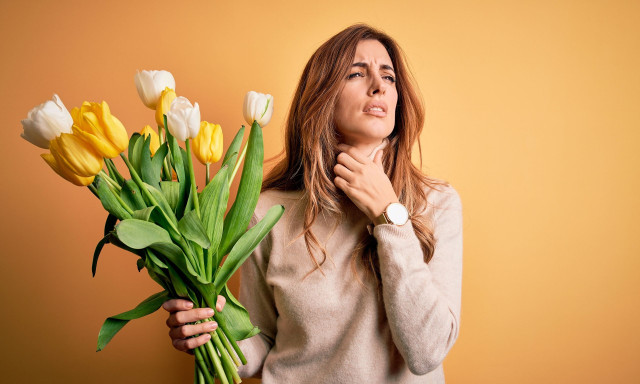 Πότε οι αλλεργίες της άνοιξης προκαλούν πονόλαιμο — Τι να κάνετε