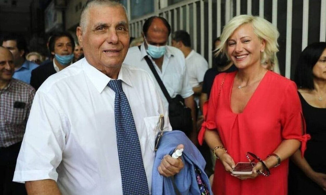 Ελεύθερη με περιοριστικούς όρους η Μαρία Καρρά, χήρα του Γιώργου Τράγκα