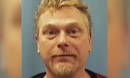 Ταξίδεψε μέχρι την Αλάσκα για να σκοτώσει την πρώην σύζυγό του, αφού πρώτα δολοφόνησε τον πεθερό του