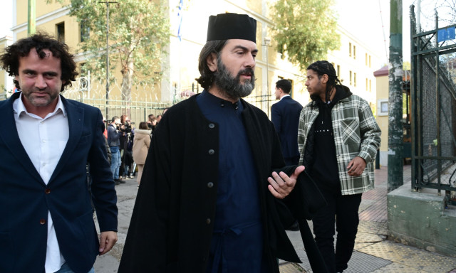 Πατέρας Αντώνιος: «Έχω εξουθενωθεί, θέλω να δικαστώ» - Διεκόπη για τις 7 Μαΐου η δίκη