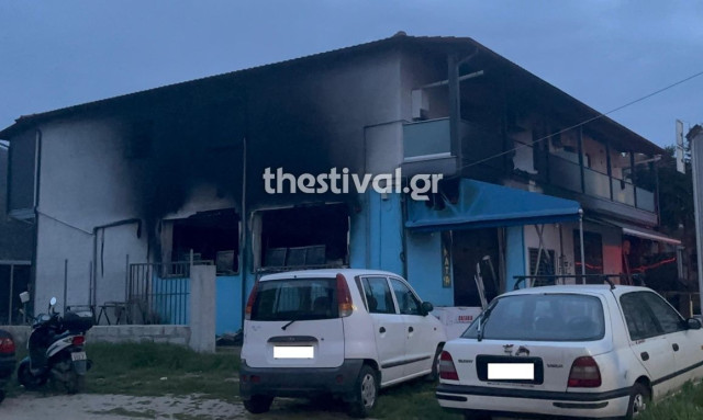 Θεσσαλονίκη: Φωτιά σε κατάστημα με είδη αλιείας - Φωτογραφίες