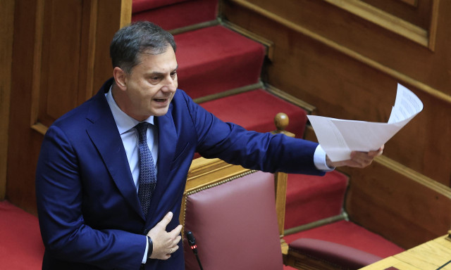 Επίθεση Θεοχάρη κατά Καζαμία: «Κάνατε ένα παραλήρημα 3 λεπτών ότι η Ελλάδα δεν δικαιούται να υπάρχει