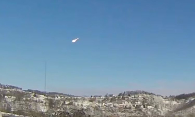 Μετεωρίτης τρόμαξε κατοίκους σε πολλές πολιτείες των ΗΠΑ: Εκκωφαντικός κρότος και λάμψη