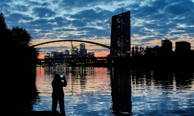 ΕΚΤ: Αμετάβλητα στο 2% τα επιτόκια – Προβληματισμός για τον πληθωρισμό