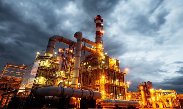 Η Ουάσινγκτον εξετάζει το ενδεχόμενο άρσης των κυρώσεων που έχει επιβάλει στο ιρανικό πετρέλαιο