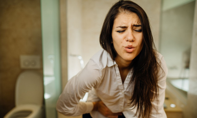 Η επιστήμη επιβεβαιώνει επιτέλους τα πιο μυστηριώδη συμπτώματα της ενδομητρίωσης