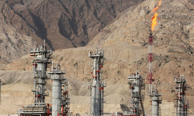 Θα μπορούσε το πετρέλαιο να φτάσει τα 200 δολάρια το βαρέλι; Δεν είναι απίθανο, λένε οι ειδικοί