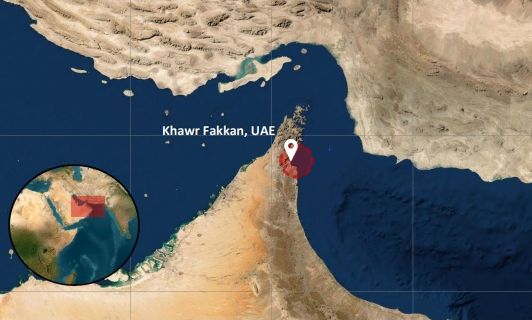 UKMTO: Επίθεση σε εμπορικό πλοίο στα ανοικτά των ΗΑΕ – Προκλήθηκε πυρκαγιά