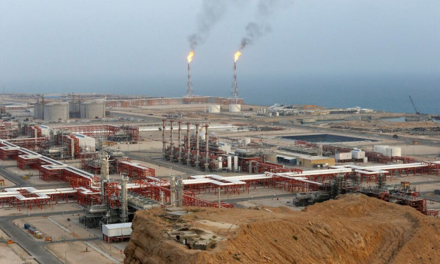 Ενεργειακά hotspots σε κίνδυνο: Ποια είναι τα βασικά διυλιστήρια που απειλεί να καταστρέψει το Ιράν