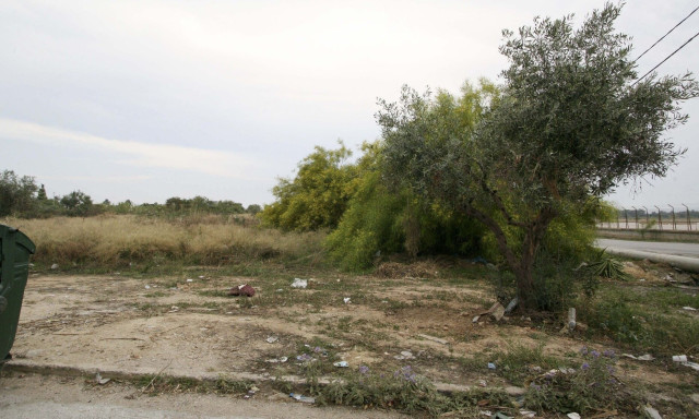 Ακαθάριστα οικόπεδα: Από 1η Απριλίου ο υποχρεωτικός καθαρισμός - Οι προθεσμίες και τα πρόστιμα