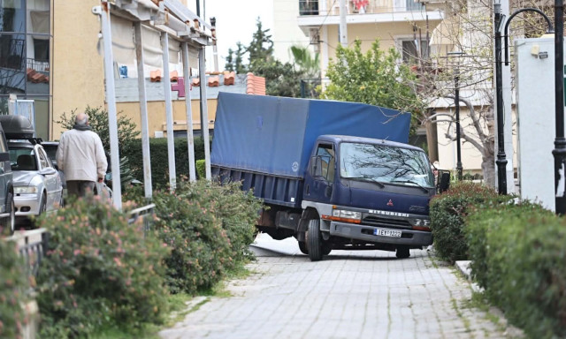 «Προσωπική περιουσία 40 ετών» λέει για τους πίνακες η γκαλερί Τσαγκαράκη - «Το παραδώσαμε στις αρχές» λένε για το ευαγγέλιο που κατασχέθηκε