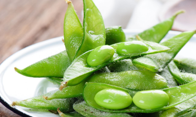 Τι κάνει τα φασόλια Edamame τόσο υγιεινά: Οφέλη, διατροφική αξία και τι να προσέξετε
