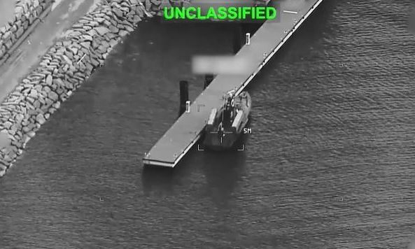 Στενά του Ορμούζ: Αμερικανικά πολεμικά αεροσκάφη και ελικόπτερα ξεκινούν τη μάχη