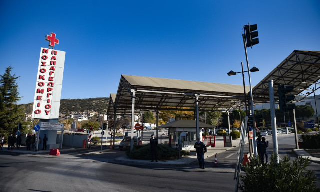 Βέροια: «Αν ποτέ ξυπνήσει τότε θα ξέρουμε τι πραγματικά συνέβη», λέει ο πατέρας της 24χρονης