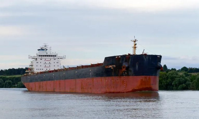 Ελληνόκτητο πλοίο έγινε το πρώτο φορτηγό χύδην φορτίου που διέσχισε τα Στενά του Ορμούζ