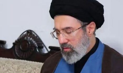 Μυστήριο με τον Μοτζτάμπα Χαμενεΐ: CIA και Μοσάντ προσπαθούν να εντοπίσουν πού βρίσκεται