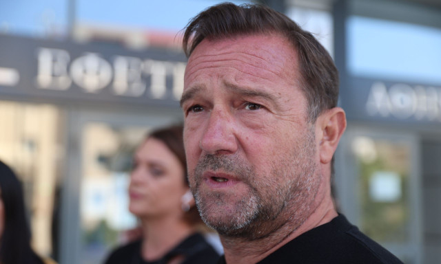 Οργισμένη ανάρτηση Πλακιά: «Όποιος σπιλώσει τη μνήμη των παιδιών μου, θα ισοπεδωθεί»