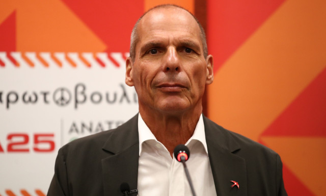 Βαρουφάκης στη Hurriyet: «Η Τουρκία φέρθηκε έξυπνα, ενώ εμείς γίναμε δορυφόρος του Ισραήλ»