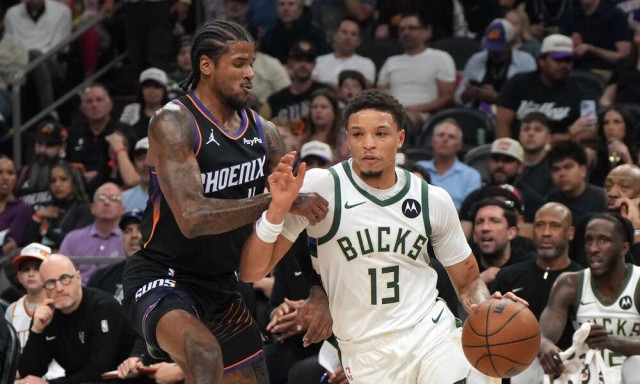 ΝΒΑ: «Άλωσαν» το Φοίνιξ χωρίς Γιάννη οι Μπακς - Τα αποτελέσματα και τα highlights