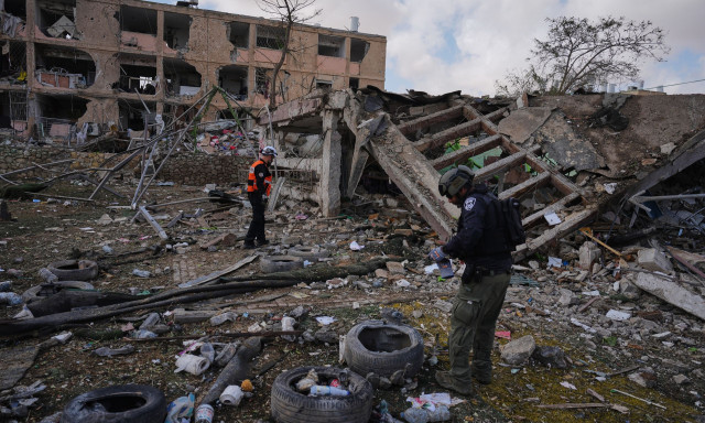 Liveblog: Εικόνες Αποκάλυψης στο Αράντ μετά την επίθεση του Ιράν - 200 τραυματίες και 1 νεκρός