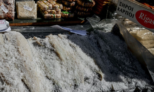 25η Μαρτίου: «Αλμυρός» ο μπακαλιάρος - Φτάνει έως και τα 27 ευρώ το κιλό