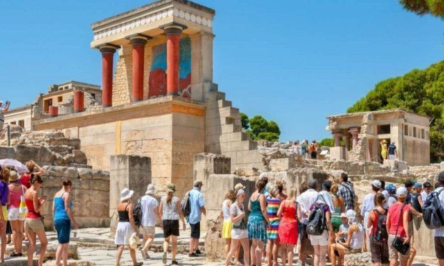 Αυτός είναι ο νομός της Κρήτης που θα πρωταγωνιστήσει στην τουριστική σεζόν - Το ChatGPT απαντά