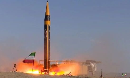 Explainer: Πώς το Ιράν διπλασίασε το βεληνεκές των βαλλιστικών πυραύλων του μέσα σε μια νύχτα