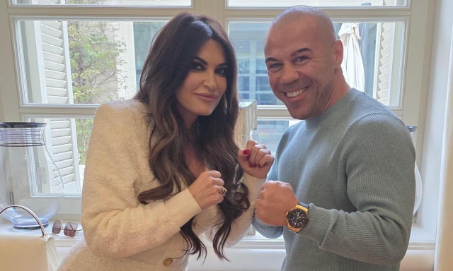 Κίμπερλι Γκιλφόιλ - Μιχάλης Ζαμπίδης: Σήκωσαν γροθιές ενόψει του μεγάλου αγώνα