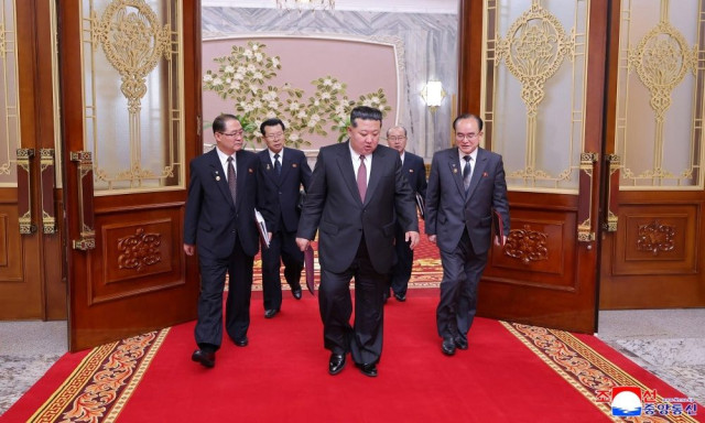 Βόρεια Κορέα: Ανανεώθηκε η θητεία του Κιμ Γιονγκ Ουν στο ανώτατο αξίωμα της χώρας