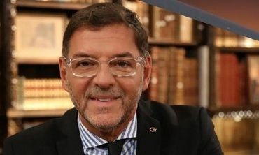 Νέα καταγγελία κατά Τσαγκαράκη: «Αγόρασα δαχτυλίδι με ζαφείρι και τελικά ήταν ψεύτικο»