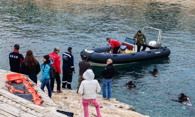 Λιμανάκια Βουλιαγμένης: Ώρες αγωνίας για τον 34χρονο δύτη που αγνοείται