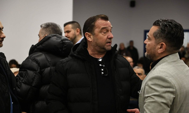 Οργή από την οικογένεια Πλακιά κατά του πρώην προέδρου του ΟΣΕ: «Θα σε σκίσω με τα χέρια μου, αλήτη»