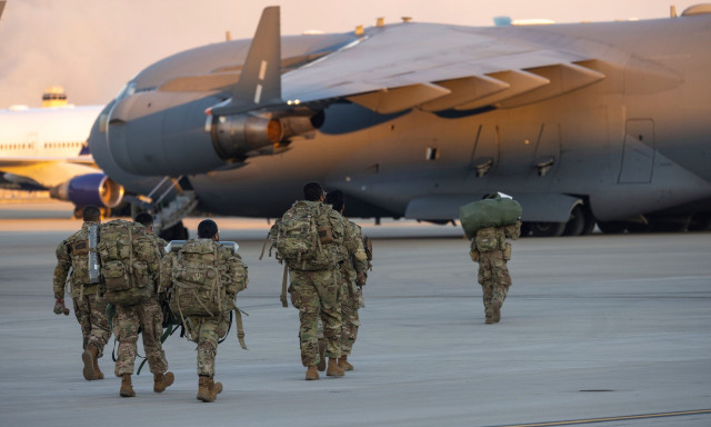 Αμερικανοί στρατιώτες στέλνονται στα Στενά του Ορμούζ - Σχέδιο κατάληψης του νησιού Χαργκ