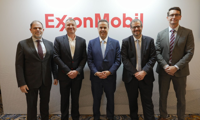 Συνάντηση Παπασταύρου με ExxonMobil: Σε τροχιά υλοποίησης η γεώτρηση στο Ιόνιο το 2027