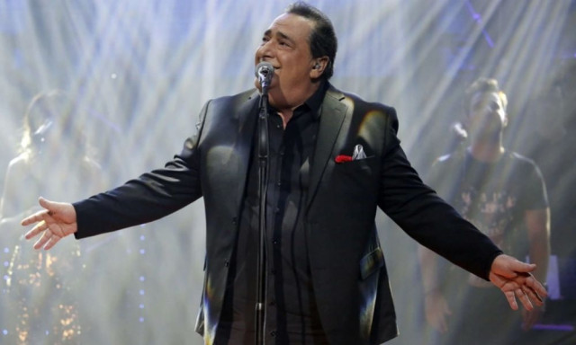 Βασίλης Καρράς: Συγκινεί το τραγούδι που κυκλοφόρησε, δυόμιση χρόνια από τον θάνατό του