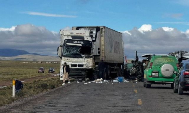 Περού: Τουλάχιστον 13 νεκροί σε τροχαίο στην Αρεκίπα