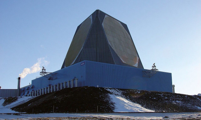 Explainer: Πώς οι ΗΠΑ εντοπίζουν πυραύλους και drones από το Ιράν - Πλοία, αεροπλάνα και διάστημα