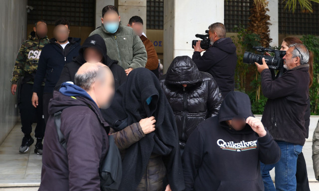 Ξεπερνά τα 31 εκατ. ευρώ η ζημιά του Δημοσίου από τις απάτες των 22 συλληφθέντων εις βάρος του ΕΦΚΑ