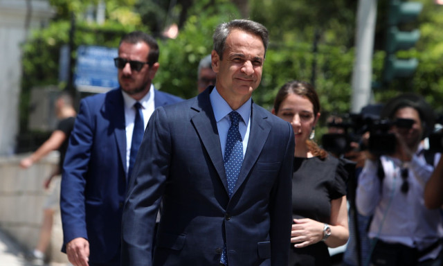 Τα σενάρια στην πολιτική είναι για να διαψεύδονται