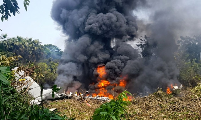 Κολομβία: Τους 66 έφτασαν οι νεκροί από τη συντριβή του μεταγωγικού αεροσκάφους C-130 Hercules