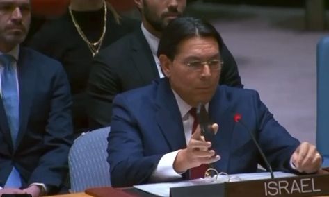 Ο Ισραηλινός πρέσβης σήμανε συναγερμό στο Συμβούλιο Ασφαλείας του ΟΗΕ: «Έχετε 15''» - Βίντεο